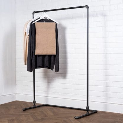 Free-Standing-Walk-In Clothing-Rail-Industrial-Raw-Steel-Pipe-Style-4
