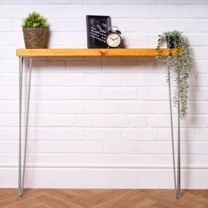 Console-Table-with-Silver-Hairpin-Legs-3